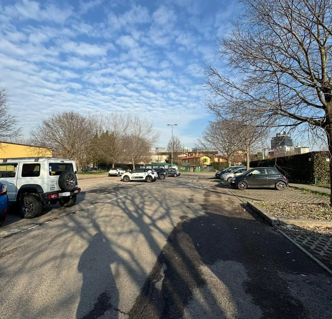 Apartment Navigli Home Metro4-Tram2-Naviglio Grande Milan
